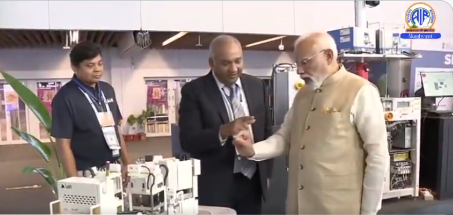 PM Modi participates in CEOs’ roundtable at Semicon India 2025