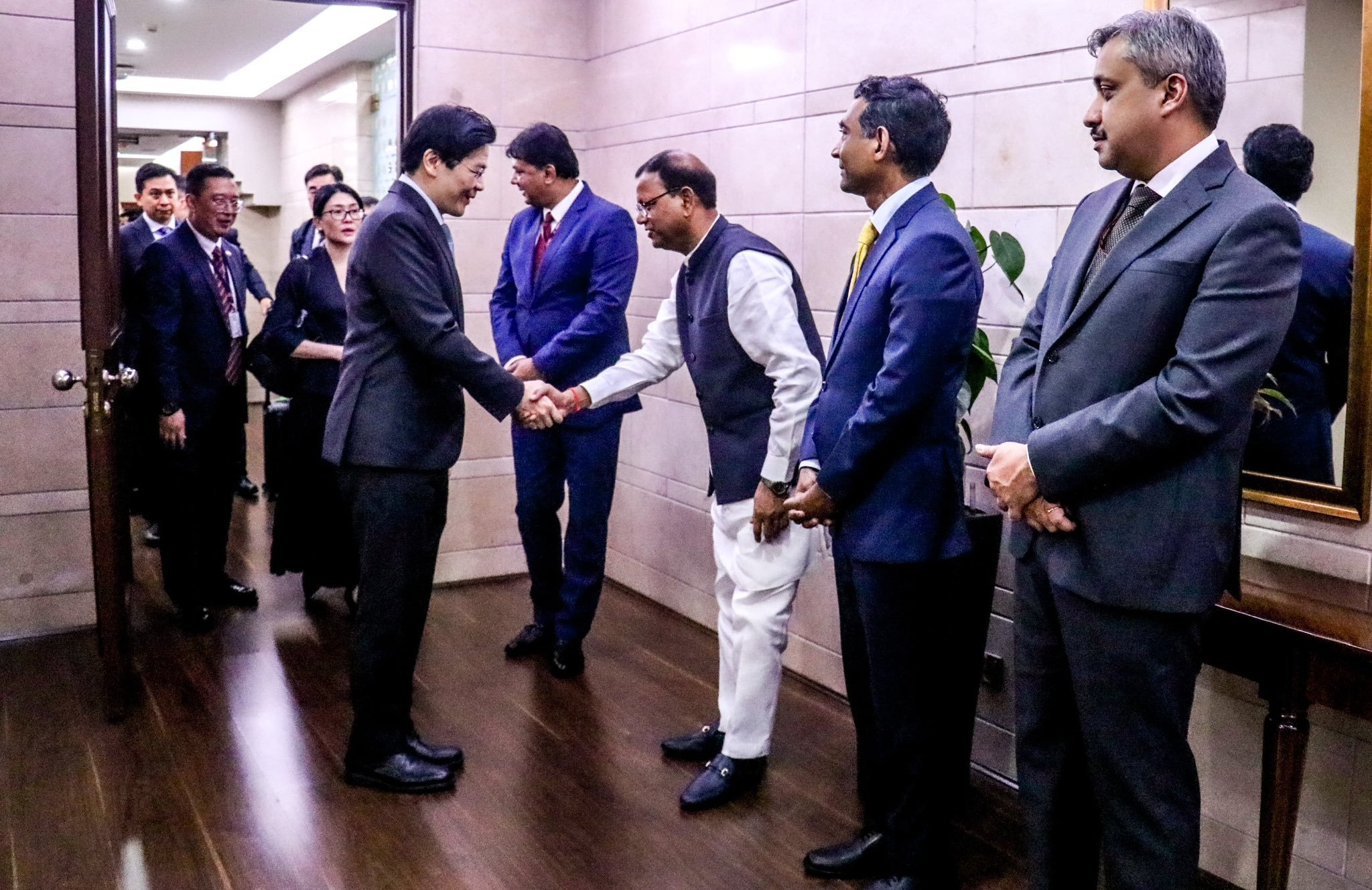 सिंगापुर के प्रधानमंत्री लॉरेंस वॉंग तीन दिन की भारत यात्रा पर नई दिल्‍ली पहुंचे