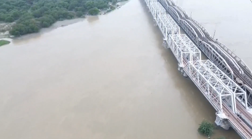 Yamuna Water Level Recedes but Remains Above Danger Mark in Delhi