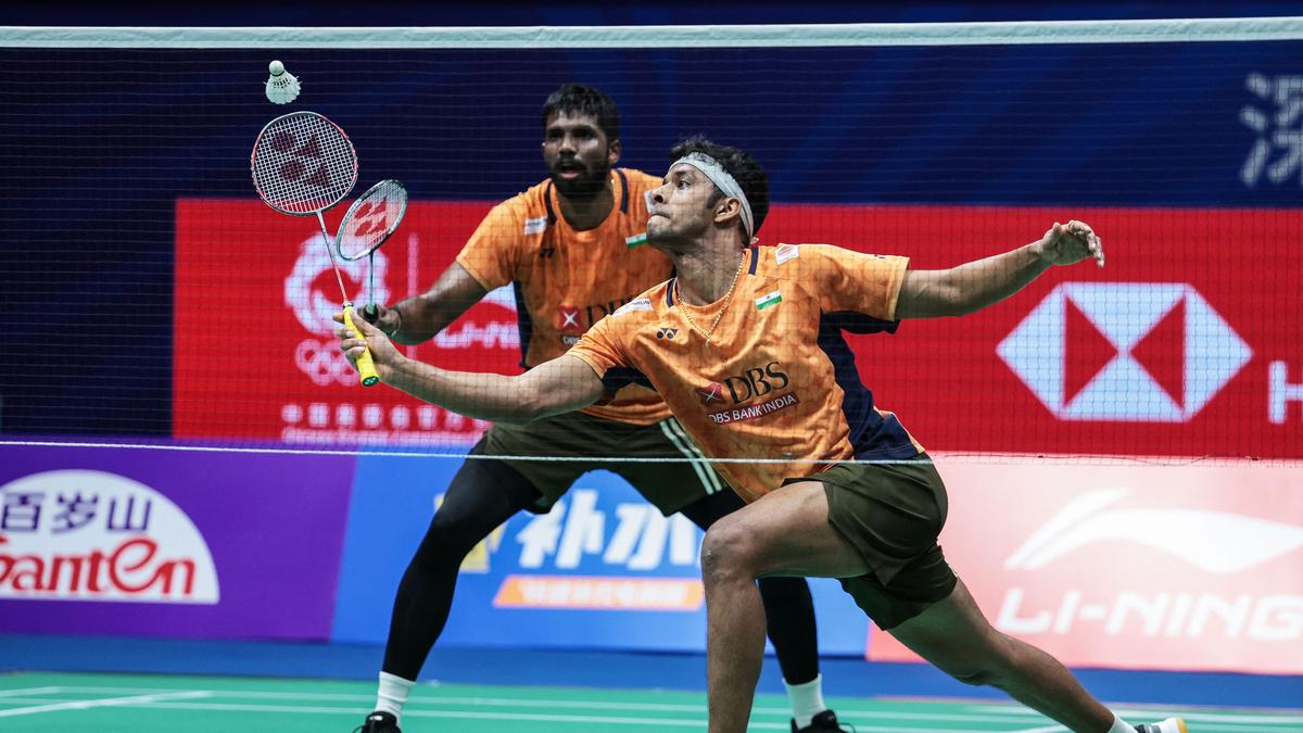 ভারতীয় ব্যাডমিন্টন তারকা লক্ষ্য সেন এবং পুরুষদের শীর্ষ বাছাই ডাবলস জুটি চিরাগ শেঠি এবং সাত্ত্বিকসাইরাজ রঙ্কিরেড্ডি ডেনমার্ক ওপেন ২০২৫-এ ভারতীয় দলের নেতৃত্ব দেবেন।