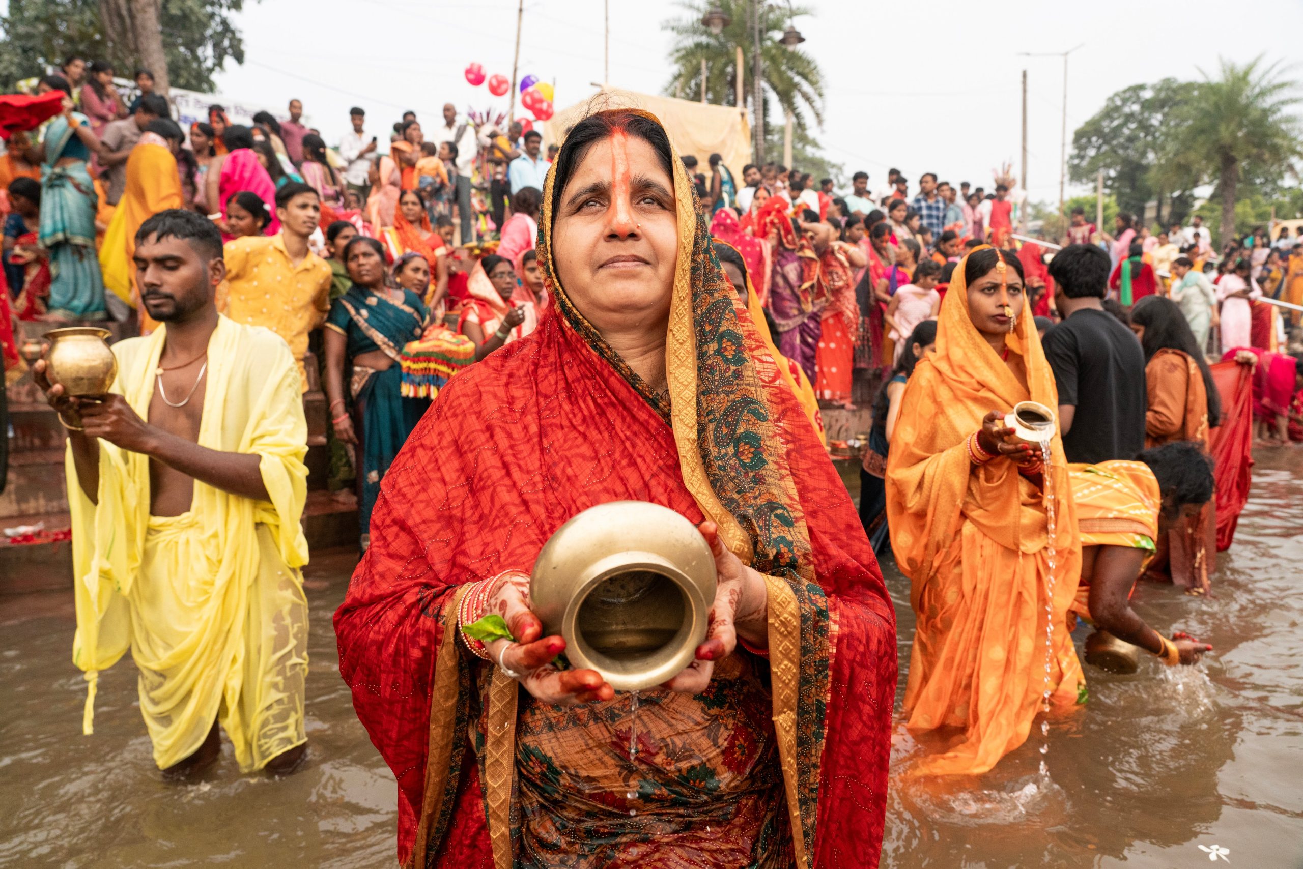 চারদিন ব্যাপী ছট পুজোর আজ তৃতীয় তথা প্রধানদিন, যা সন্ধ্যা অর্ঘ্য নামে পরিচিত।