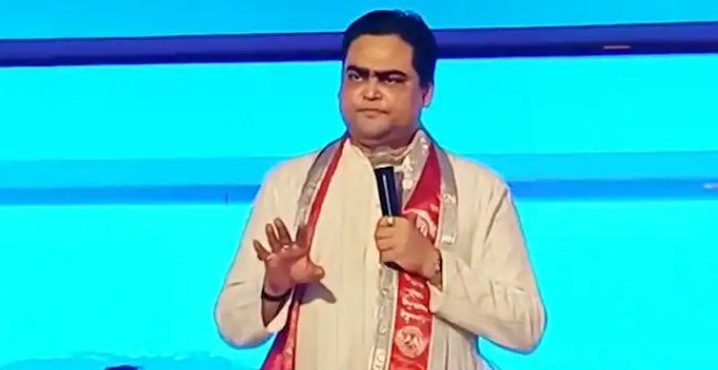 SIR -এর কারণে মতুয়া সম্প্রদায়ের কোনো মানুষের নাম ভোটার তালিকা থেকে বাদ গেলেও, CAA-এর মাধ্যমে ফের তাঁদের নাম ভোটার তালিকায় অন্তর্ভুক্ত হবে বলে কেন্দ্রীয় মন্ত্রী শান্তনু ঠাকুর মন্তব্য করেছেন। 