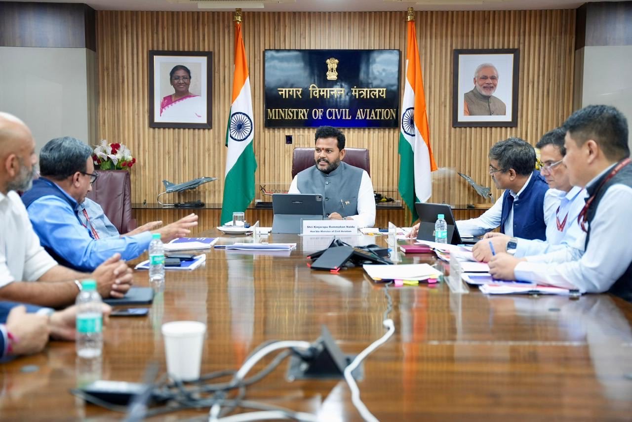 નાગરિક ઉડ્ડયન મંત્રીએ આગામી તહેવારો દરમિયાન તમામ એરલાઇન્સને સસ્તા હવાઈ ભાડા જાળવવા વિનંતી કરી