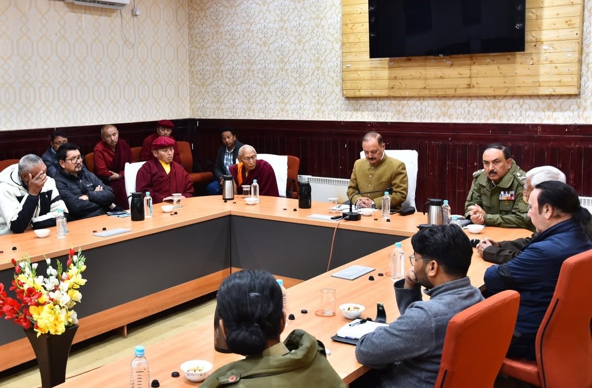 लेह जिले में हिंसा के बाद केंद्र शासित प्रदेश प्रशासन ने विश्वास बहाली के उपाय शुरू किए