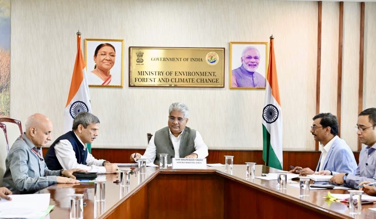पर्यावरण, वन एवं जलवायु परिवर्तन मंत्री ने प्रदूषण नियंत्रण बोर्डों संग पर्यावरण नियमों के क्रियान्वयन की समीक्षा की