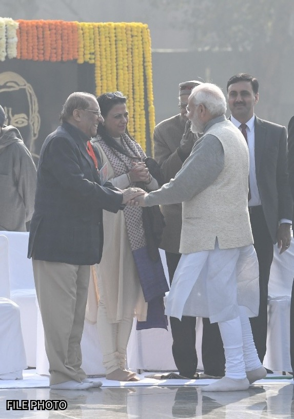 प्रधानमंत्री मोदी ने वरिष्ठ भाजपा नेता स्वर्गीय विजय कुमार मल्होत्रा के जीवन पर एक लेख में अपने विचार साझा किए