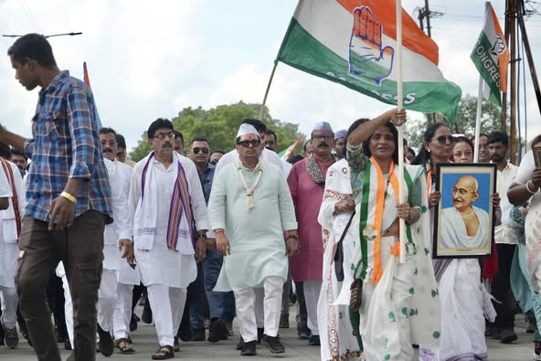 दीक्षाभूमीपासून सुरू झालेल्या संविधान सत्याग्रह पदयात्रेची सेवाग्राममध्ये सांगता