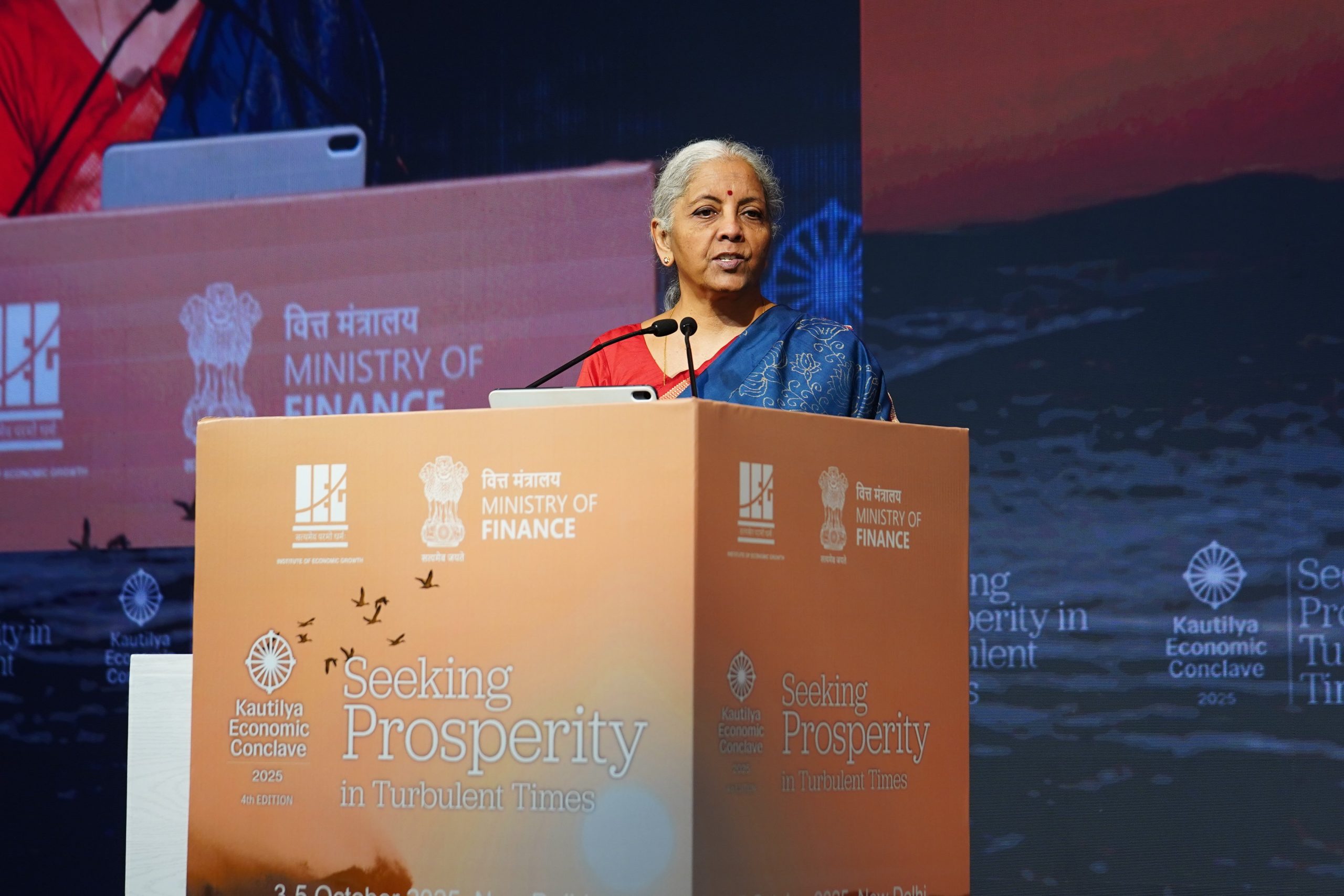 वित्त मंत्री निर्मला सीतारामन ने विकसित भारत के लक्ष्‍य को प्राप्‍त करने के लिए 8% जीडीपी वृद्धि पर दिया जोर