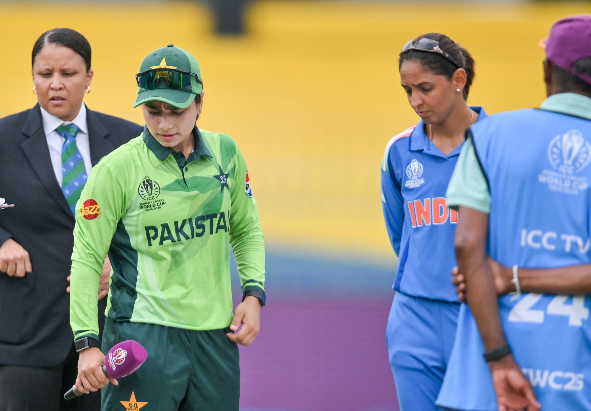 Women’s World Cup: भारताचं पाकिस्तानपुढं विजयासाठी २४८ धावांचं आव्हान