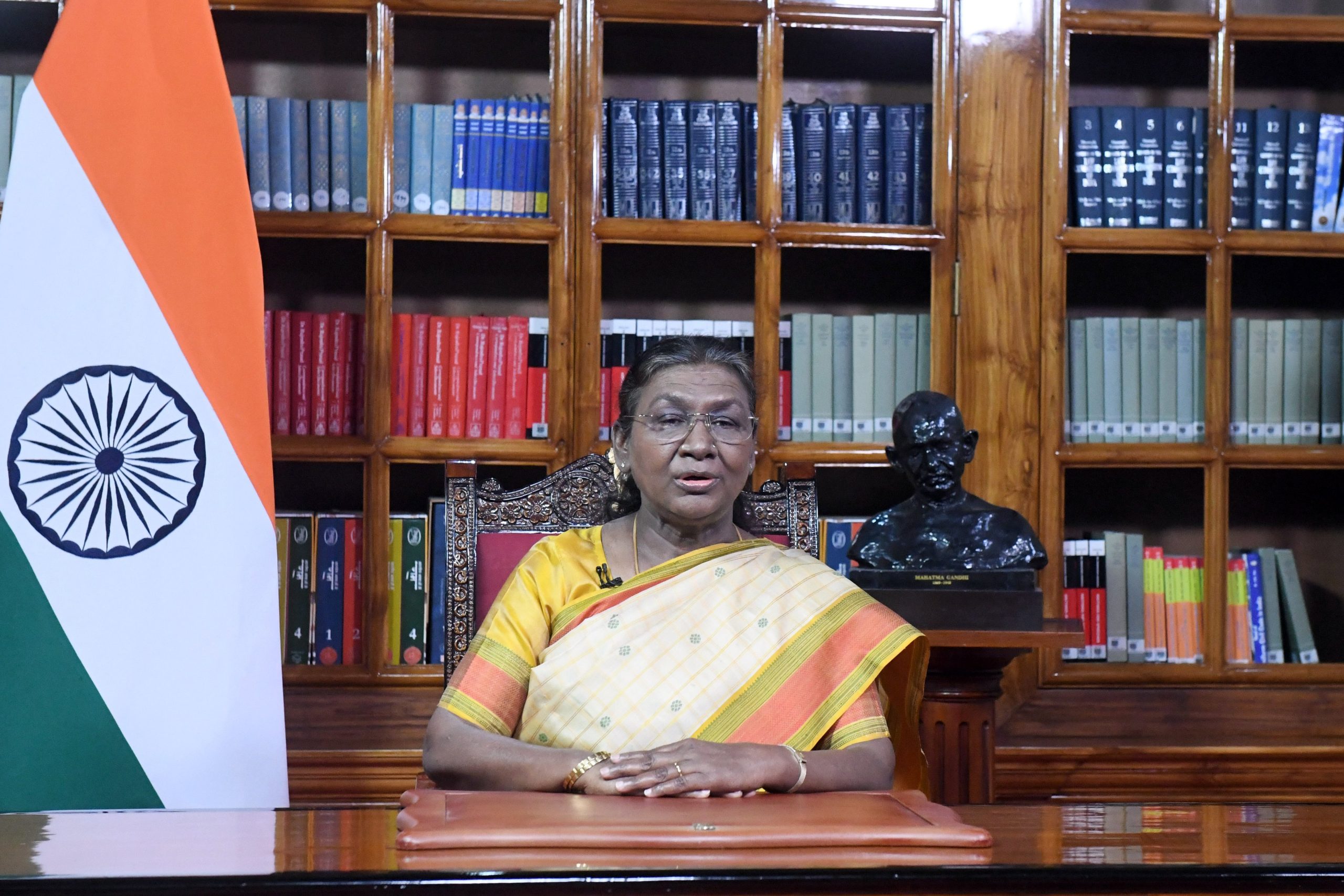 President Droupadi Murmu Extends Greetings on Chhath Puja