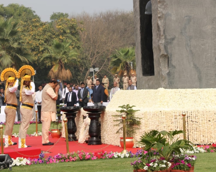 আৰক্ষী স্মৃতি দিৱসত ৰাজ্যপাল আৰু মুখ্যমন্ত্ৰীৰ শ্ৰদ্ধাঞ্জলি