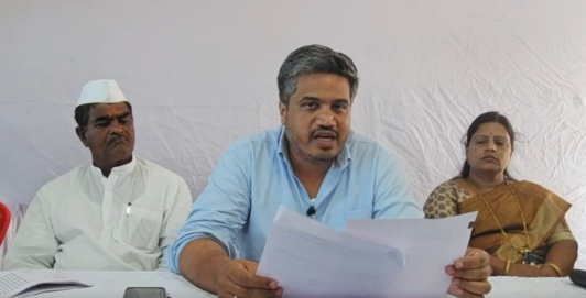राज्यसरकारने आपत्तीग्रस्त शेतकऱ्यांच्या जखमेवर मीठ चोळलं, रोहित पवारांची टीका