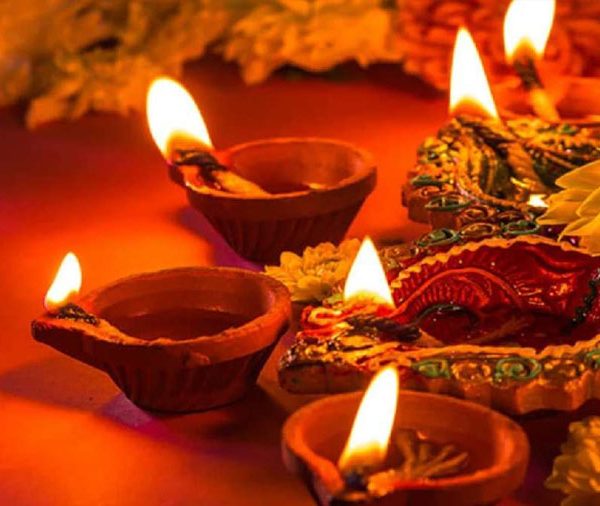 विदेशी दूतावासों ने नई दिल्ली में उत्साहपूर्वक मनाई दीपावली