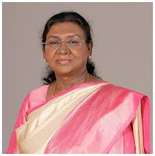 কেরালা সফররত রাষ্ট্রপতি দ্রৌপদী মুর্মু আজ রাজভবনে প্রাক্তন রাষ্ট্রপতি কে. আর নারায়ণনের আবক্ষ মূর্তির আবরণ উন্মোচন করবেন।