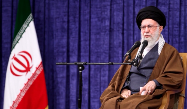 ایران کے اعلیٰ رہنما آیت اللہ علی خامنہ ای نے صدر ڈونالڈ ٹرمپ کی ایٹمی معاملات پر پھر سے بات چیت شروع کرنے کی پیشکش کو رد کردیا ہے