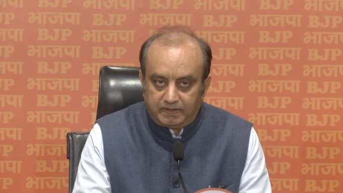 ভোটার তালিকায় বিশেষ নিবিড় সংশোধন কর্মসূচী এস আই আর সুষ্ঠু ভাবে পরিচালনার ক্ষেত্রে  কংগ্রেস ও তৃণমূল কংগ্রেসের মতো বিরোধী দলগুলি বিভিন্ন রাজ্যে বাধা সৃষ্টির চেষ্টা করছে বলে বিজেপি অভিযোগ অভিযোগ করেছে।