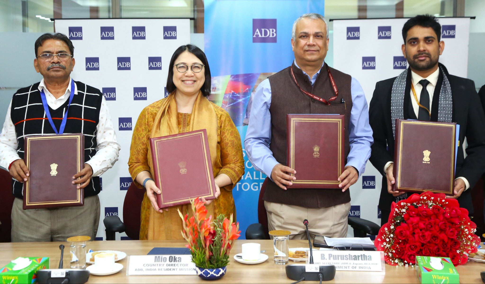 India, ADB Sign Over $800 Million in Loan Agreements