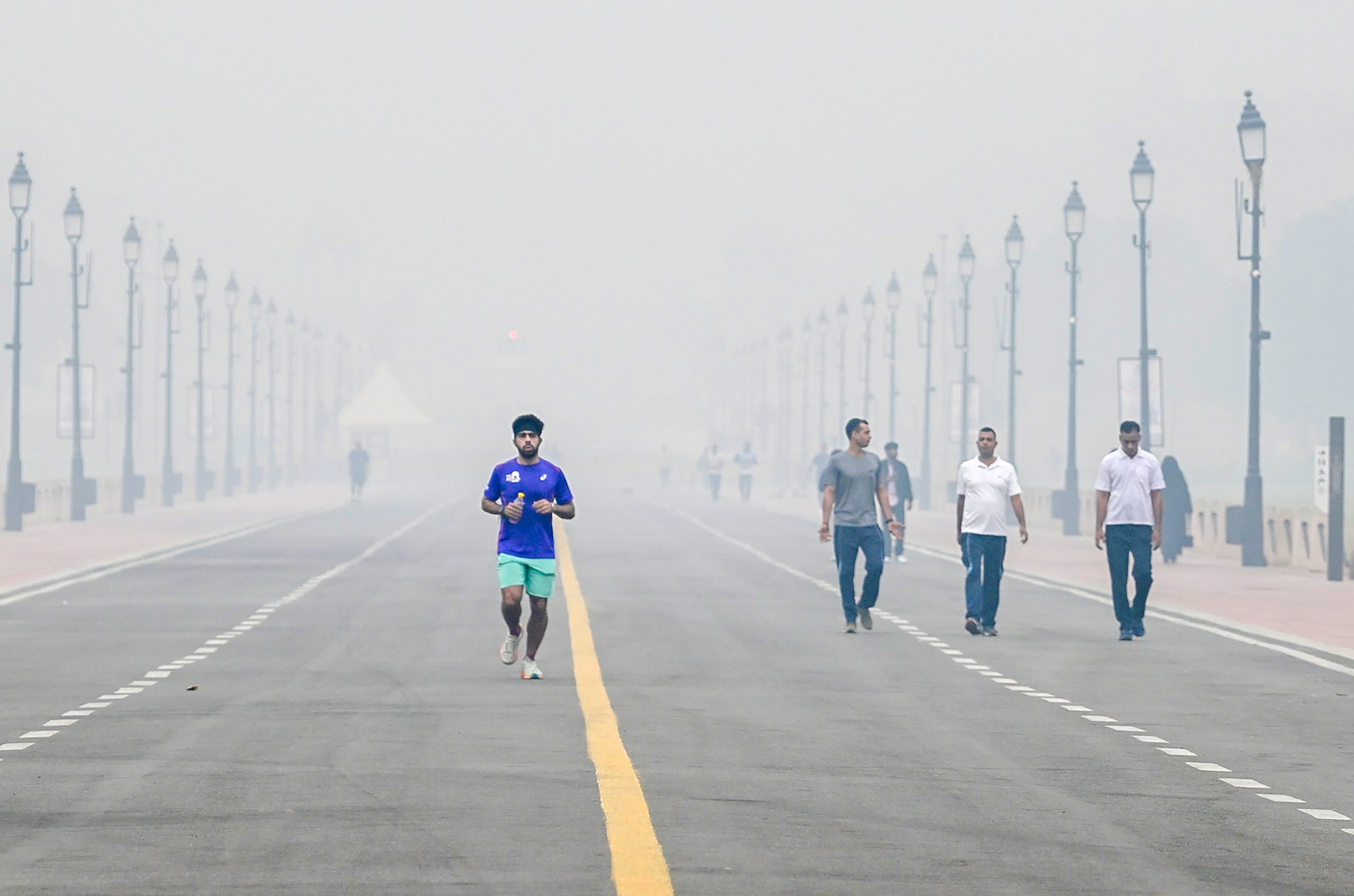 IMD Forecasts Thunderstorms Over Andaman Islands; Delhi Air Quality Remains ‘Very Poor’