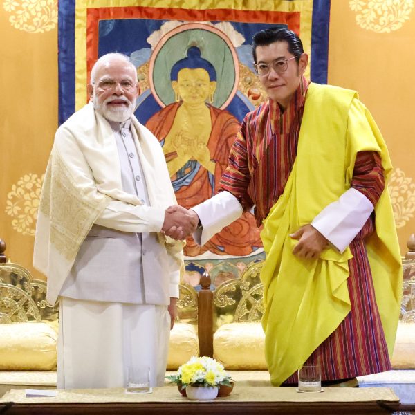 भूतानचा दौरा आटोपून प्रधानमंत्री मोदी मायदेशी रवाना