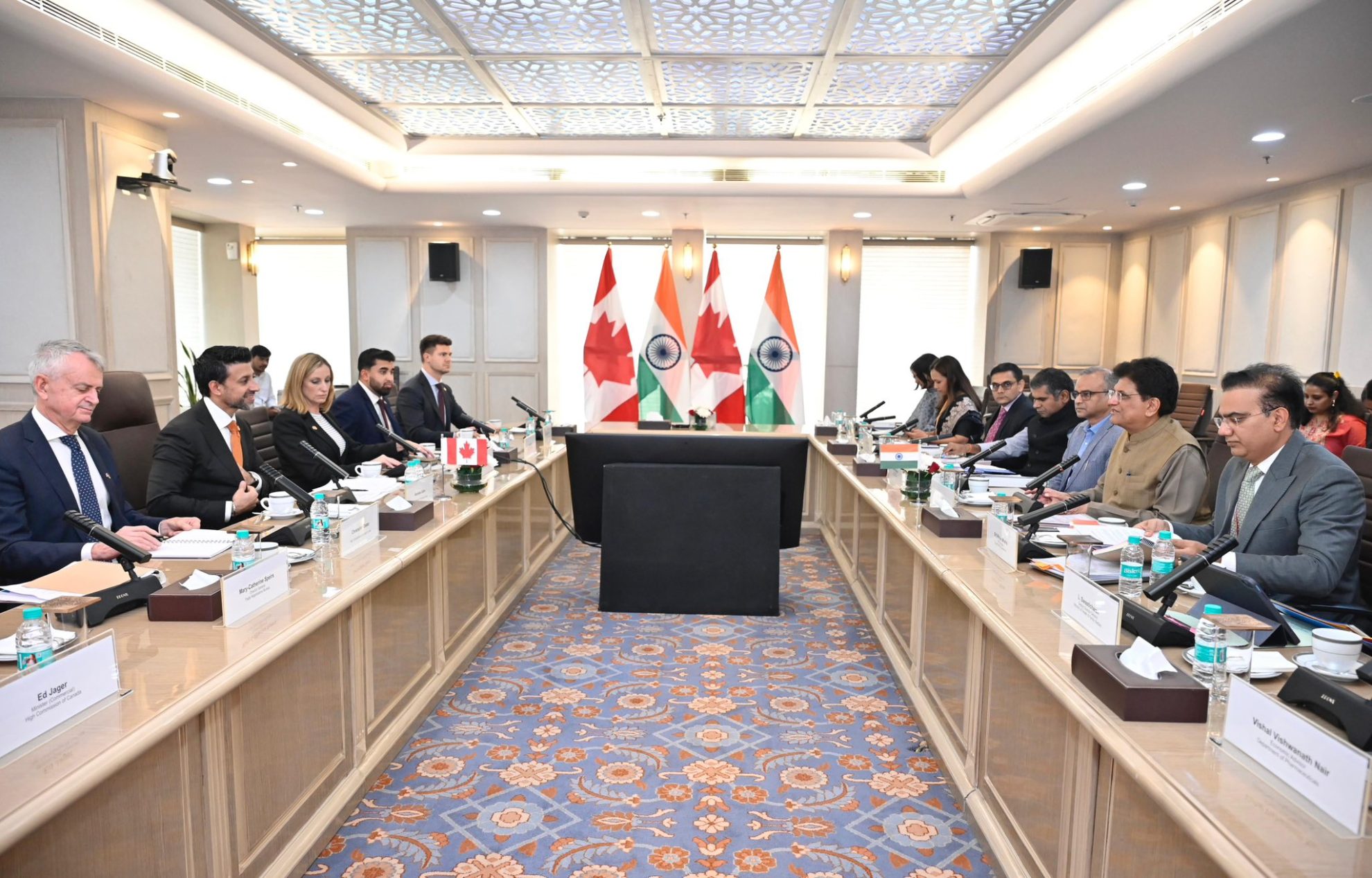 কানাডাৰ আন্তৰ্জাতিক বাণিজ্য মন্ত্ৰী মনিন্দৰ সিন্ধুৰে মন্ত্ৰী পীযুষ গোৱেলৰ বৈঠক