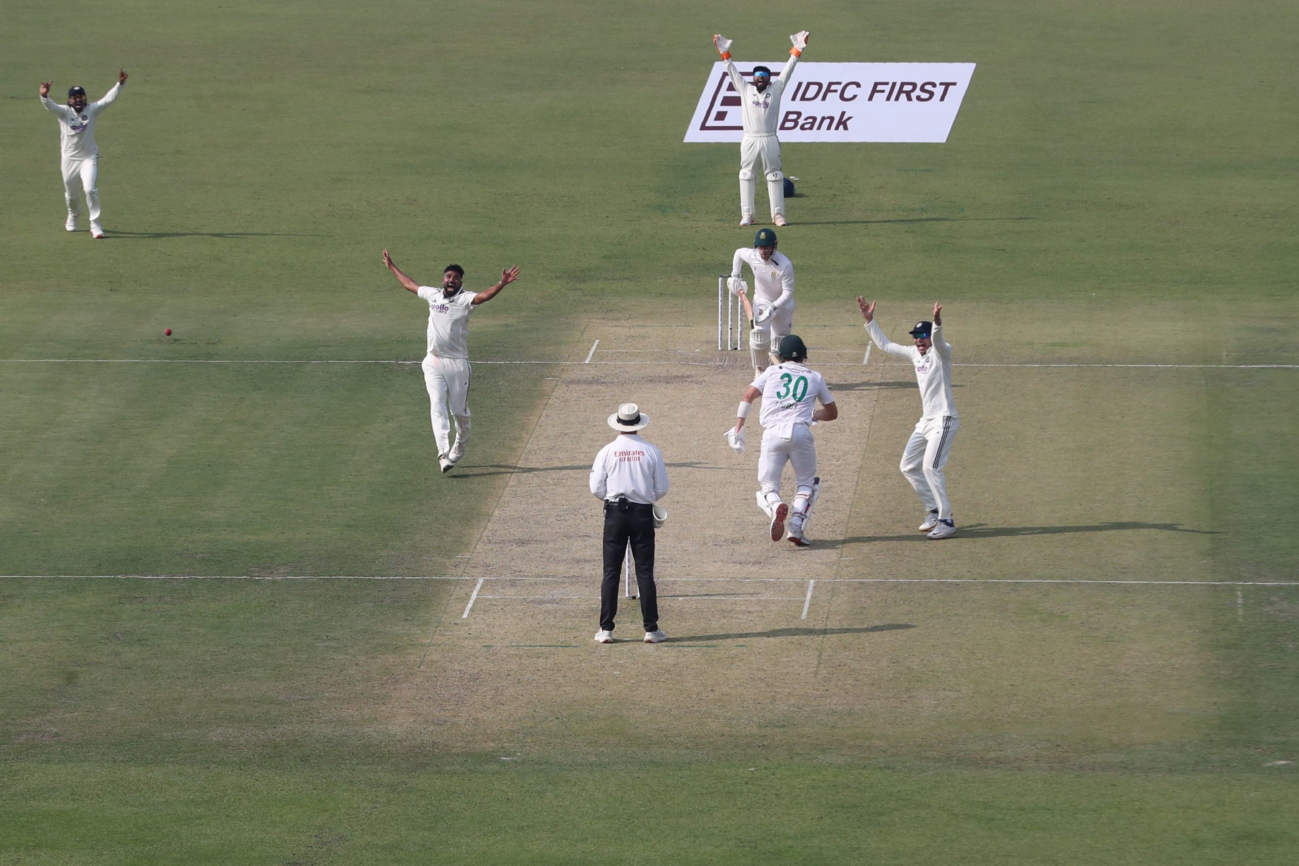 1st Test between India, South Africa resumed at Eden Gardens