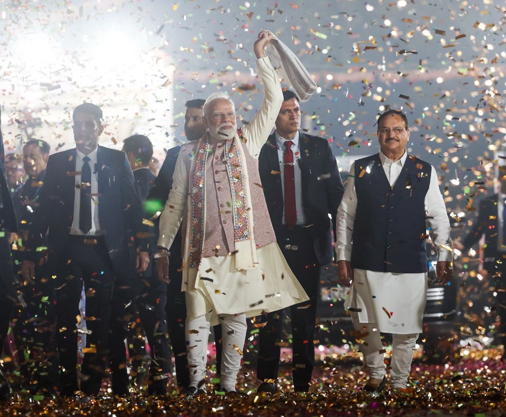 बिहार विधानसभा चुनावों में मिली जीत विकास की राजनीति के लिए एक जनादेश है: पीएम मोदी