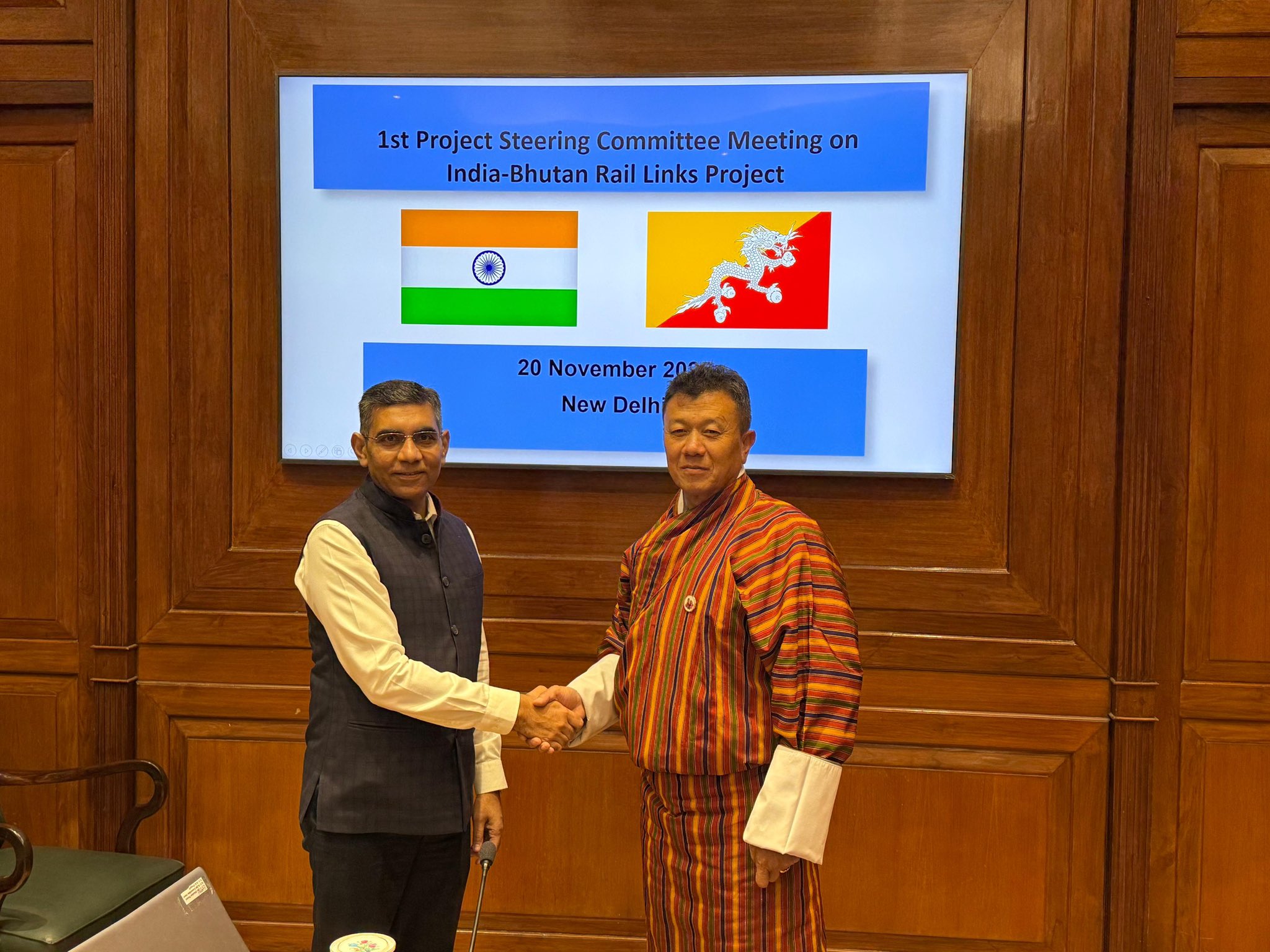 भारत-भूटान रेल संपर्क परियोजना संचालन समिति की बैठक नई दिल्ली में हुई