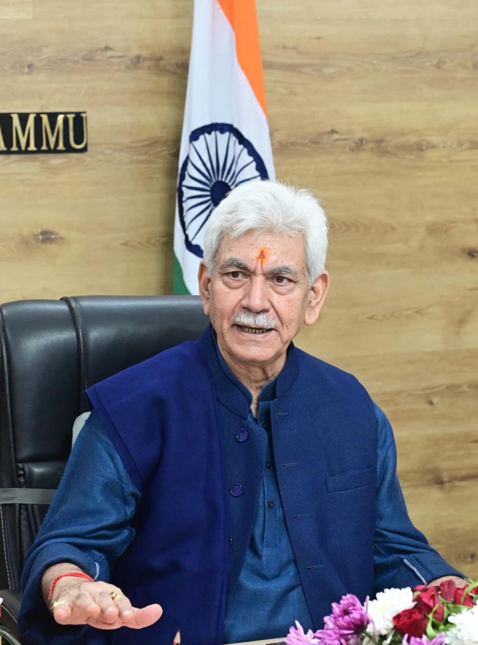 जम्मू-कश्मीर: उपराज्यपाल ने मनरेगा के तहत कार्यदिवसों की संख्या बढ़ाकर 150 करने के लिए पीएम को दी बधाई
