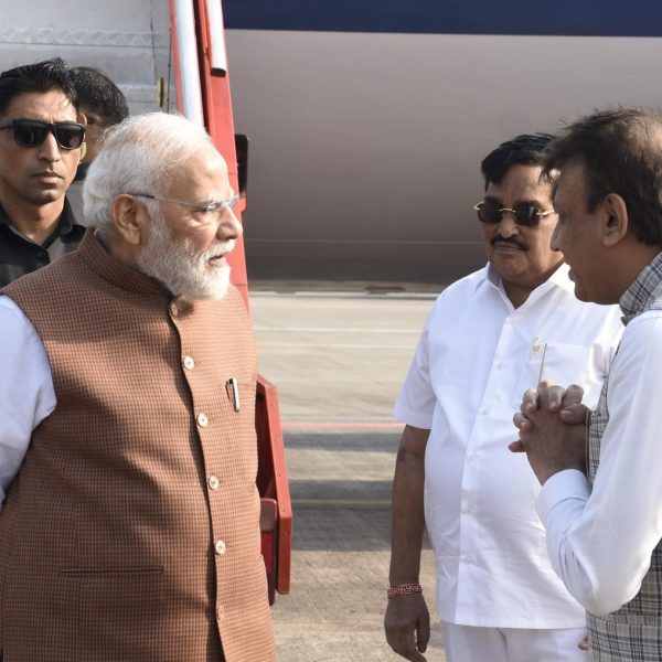 प्रधानमंत्री नरेंद्र मोदी गुजरात दौऱ्यावर