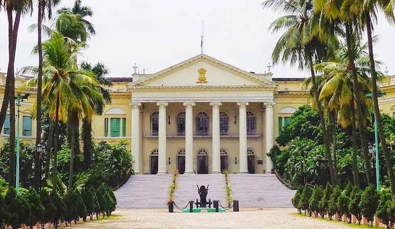 আজ রাজভবন চত্বরে চিরুনী তল্লাশি চালানো হবে বলে রাজ্যপালের দপ্তর সূত্রে খবর