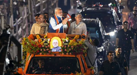प्रधानमंत्री नरेन्‍द्र मोदी ने आज शाम राजधानी पटना में विशाल रोड शो किया