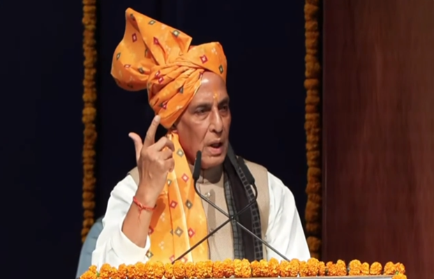 প্রতিরক্ষা মন্ত্রী রাজনাথ সিং বলেছেন ভগবদ গীতার বাণী,  ভারতের সীমানা ছাড়িয়ে মানবতার জন্য  সর্বজনীন পথপ্রদর্শক হিসেবে কাজ করে।