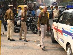 दिल्ली स्फोट प्रकरणातल्या आरोपीशी संबंध असलेल्या तिघांना मुंबई पोलिसांकडून अटक