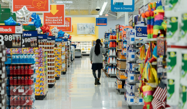 Survey Finds Americans Struggling with Rising Costs Amid US President Trump’s Tariff Policy