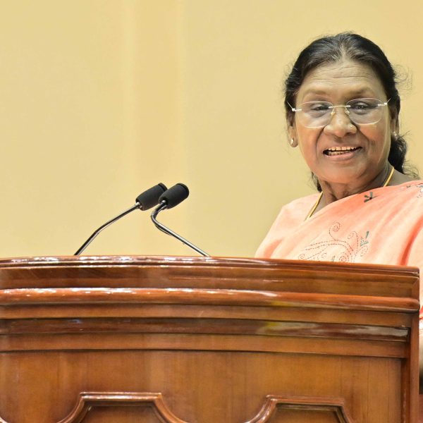 জনসাধাৰণক পানীৰ পৰ্যাপ্ত সংৰক্ষণ আৰু জলসুৰক্ষা নিশ্চিত কৰাৰ বাবে আহ্বান শ্রীমতী দ্রৌপদী মুর্মুৰ