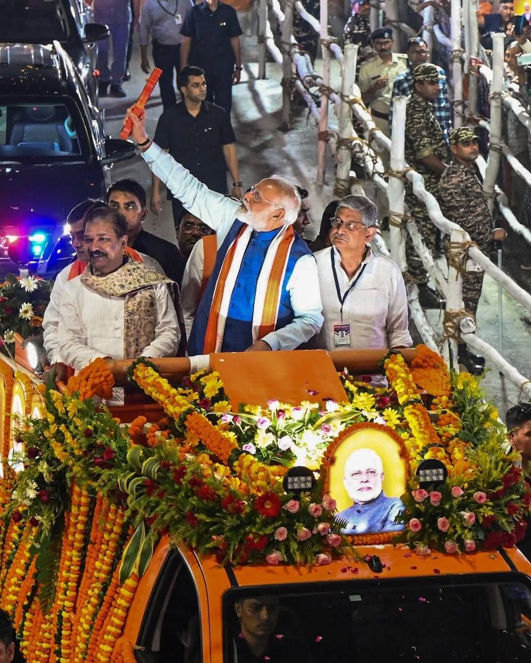 PM Modi Holds Mega Roadshow in Patna Ahead of Elections