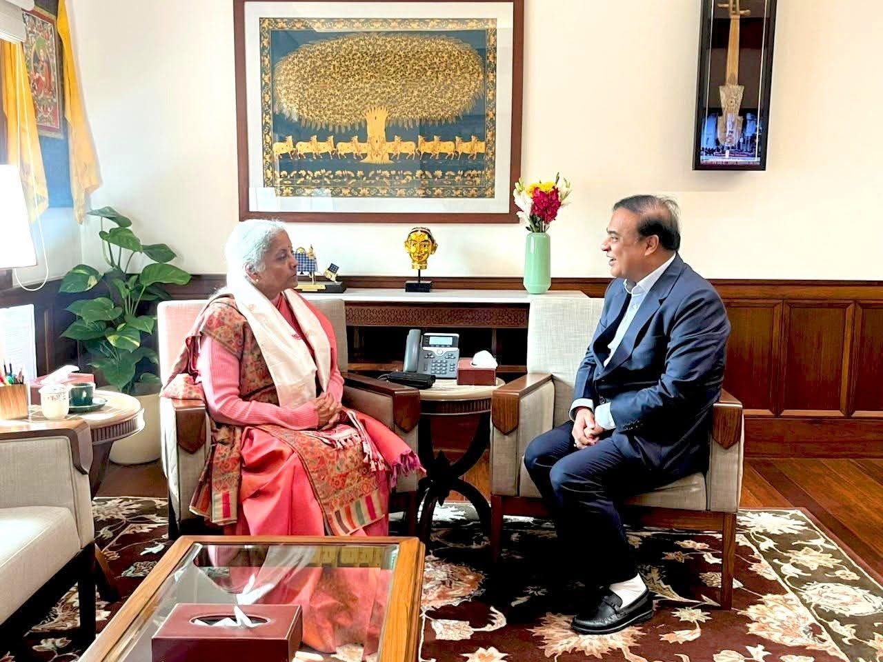 দিল্লীত কেন্দ্রীয় বিত্তমন্ত্ৰী নিৰ্মলা সীতাৰমণৰ সৈতে অসমৰ বিত্তীয় বিষয়ত মুখ্যমন্ত্ৰী ড০ হিমন্ত বিশ্ব শৰ্মাৰ আলোচনা