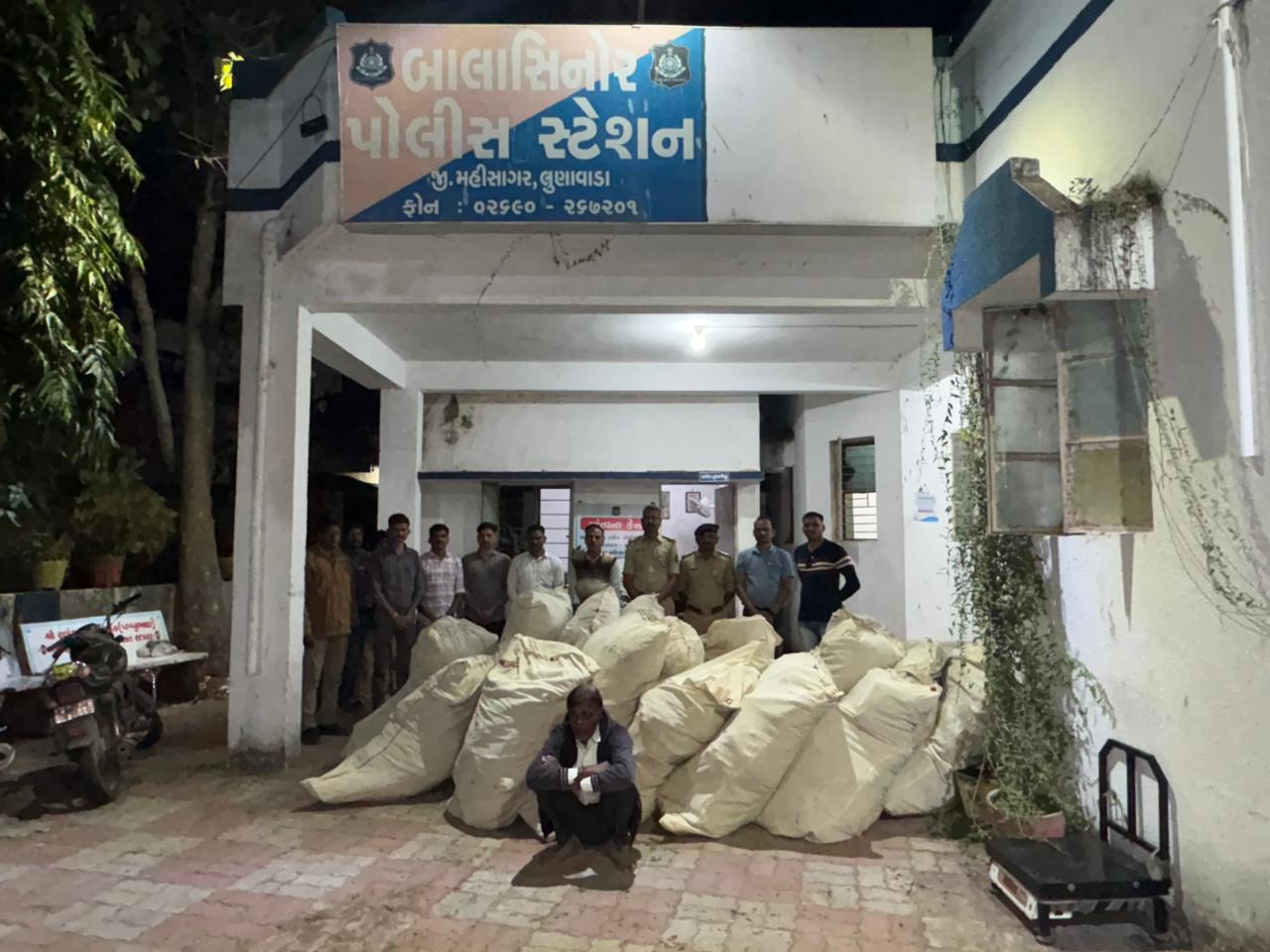 મહીસાગર જિલ્લાના બાલાસિનોરમાંથી 2 કરોડ રૂપિયાથી વધુની કિંમતનો માદક પદાર્થનું વાવેતર ઝડપાયું
