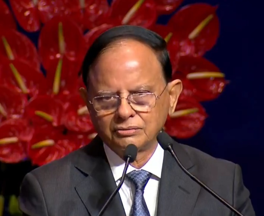প্রধানমন্ত্রীর মুখ্য সচিব ড. পি. কে. মিশ্র বলেছেন, আগামী দশকে ভারতের লক্ষ্য হল এমন একটি রাষ্ট্রে পরিণত হওয়া, যেখানে সুদক্ষ প্রতিষ্ঠান ও সহানুভূতিশীল শাসনব্যবস্থার মাধ্যমে প্রতিটি নাগরিক সম্মানের সঙ্গে জীবনযাপন করতে পারেন।