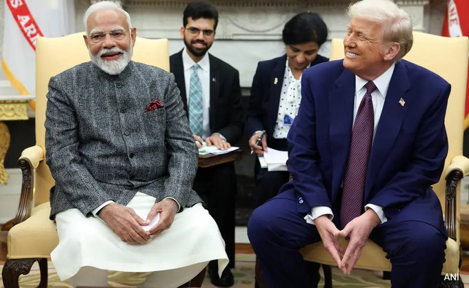 प्रधानमंत्री मोदी ने अमरीका के राष्ट्रपति के साथ द्विपक्षीय संबंधों में हुई प्रगति की समीक्षा की