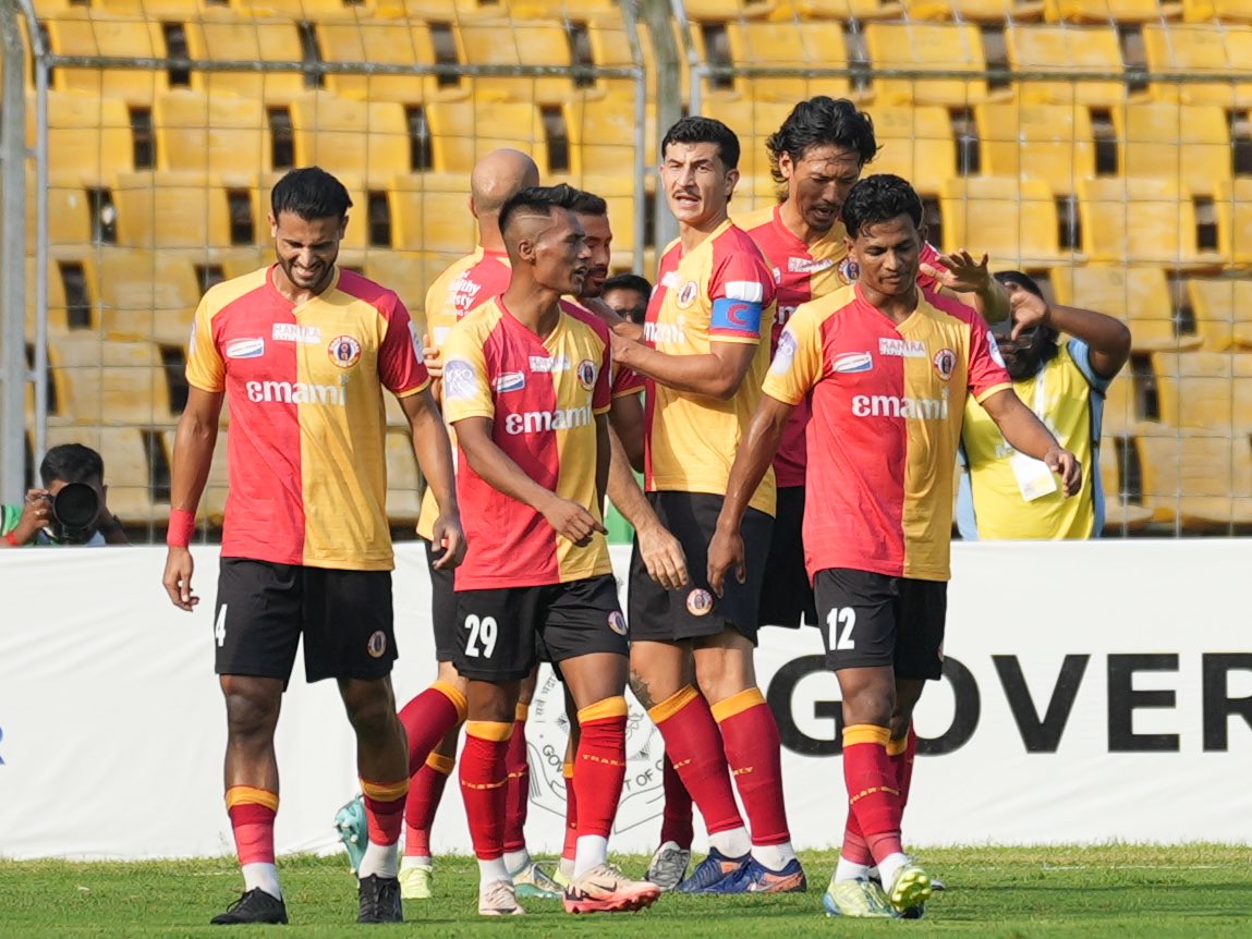 एआईए एफ सुपर कप फुटबॉल में गोवा में खेले गए पहले सेमीफाइनल मुकाबले में ईस्ट बंगाल ने पंजाब एफसी को 3-1 से हराया
