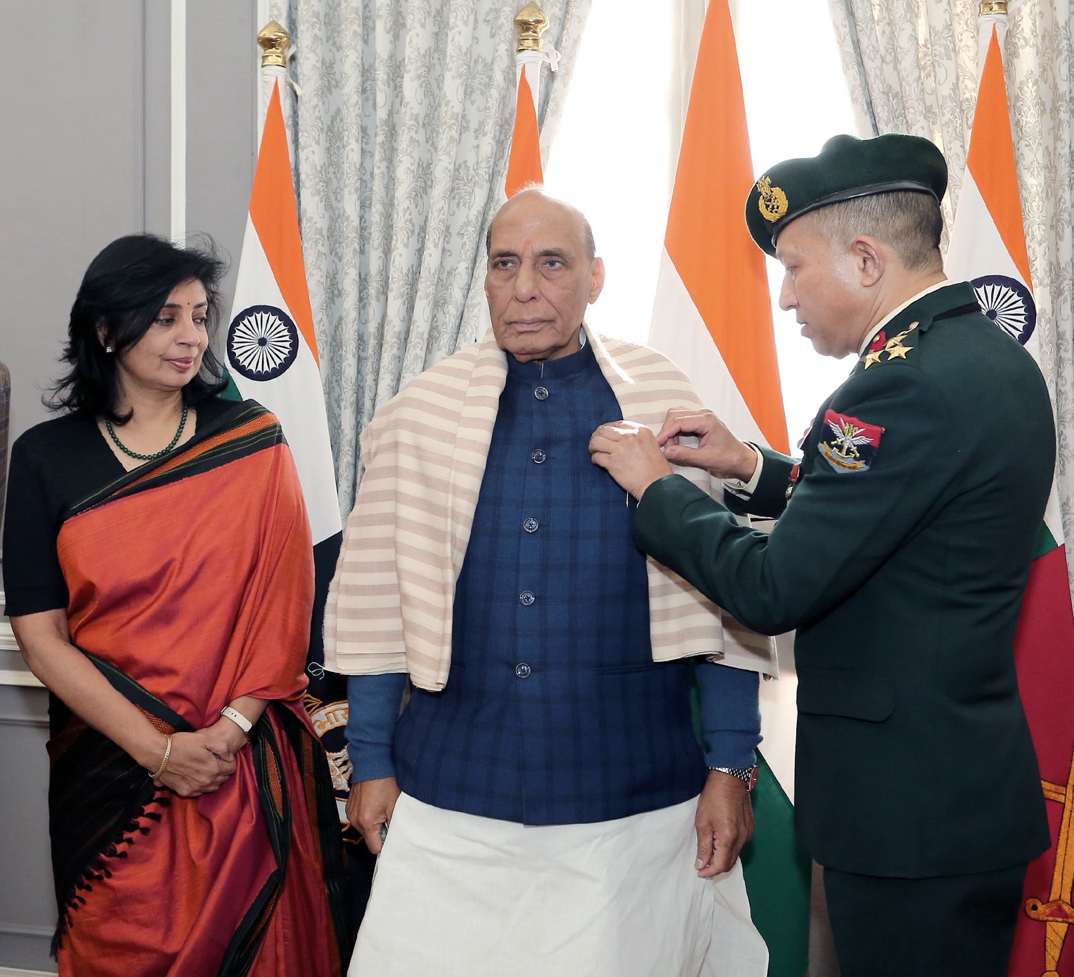 रक्षा मंत्री राजनाथ सिंह ने सशस्त्र सेना झंडा दिवस पर भारतीय सशस्त्र बलों के पराक्रम और बलिदान को किया नमन