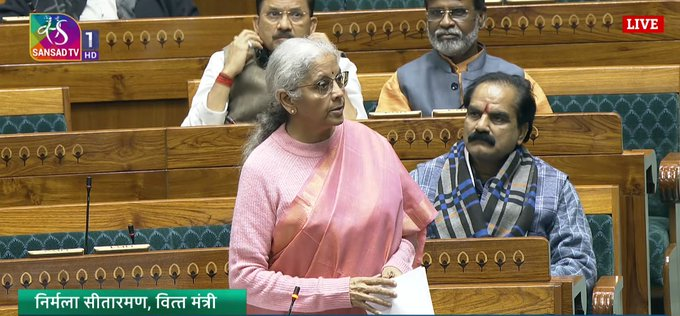 কেন্দ্রীয় অর্থমন্ত্রী নির্মলা সীতারমণ জানিয়েছেন, ৮.২ শতাংশের বৃদ্ধির উপর ভর করে ভারত বিশ্বের দ্রুততম আর্থিক বৃদ্ধির দেশে পরিণত হয়েছে।