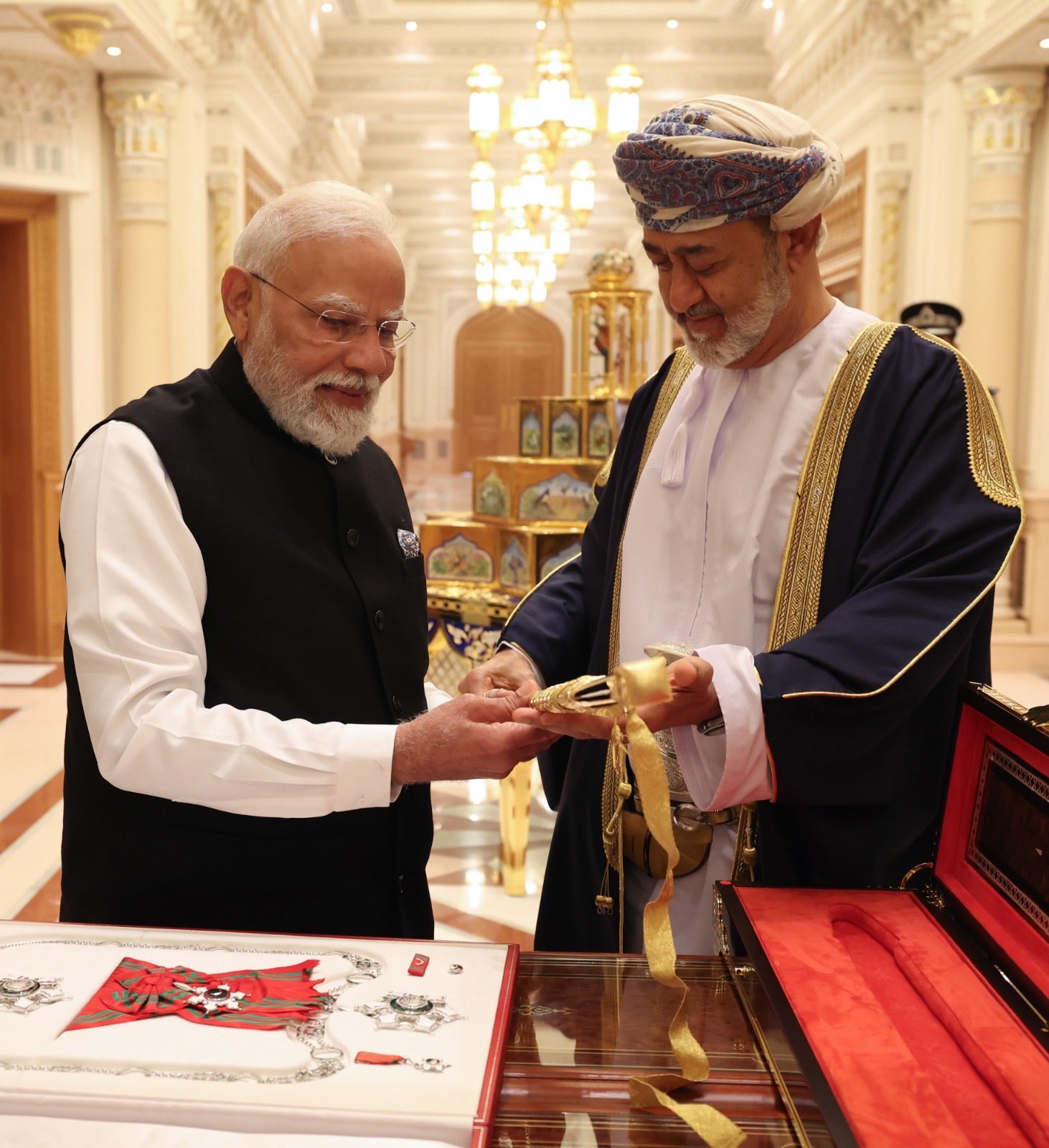 केंद्रीय मंत्रियों ने पीएम मोदी को ऑर्डर ऑफ ओमान से सम्मानित होने पर दी बधाई