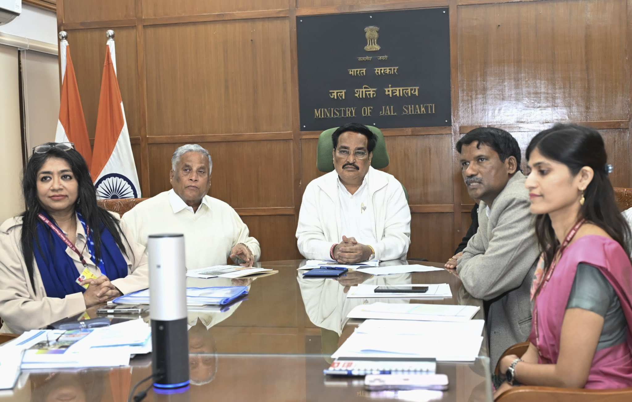 केंद्रीय मंत्री सीआर पाटिल ने 2024 के राष्‍ट्रीय भू-जल मूल्‍यांकन के अनुसार 124 से अधिक उपयोग में लाए गए और संकटग्रस्‍त भू-जल जिलों में प्रगति की समीक्षा की