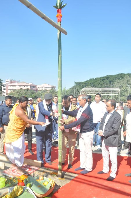 গুৱাহাটীৰ খানাপাৰাত অসম গ্ৰন্থমেলাৰ লাইখুঁটা স্থাপন