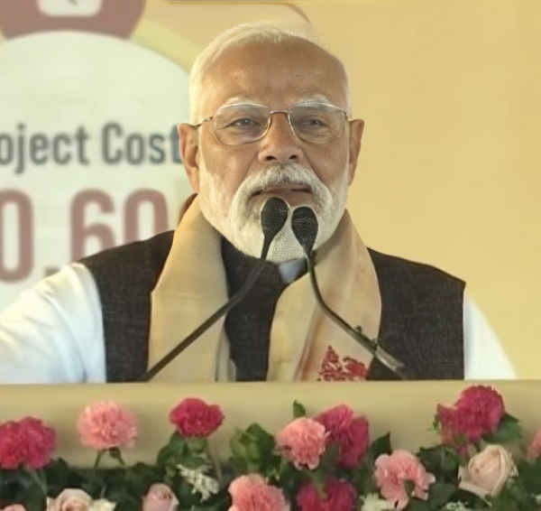 প্রধানমন্ত্রী আজ ডিব্রুগড়ে ১০ হাজার ৬০১ কোটি টাকার একটি সার কারখানার ভিত্তিপ্রস্তর স্থাপন করেছেন