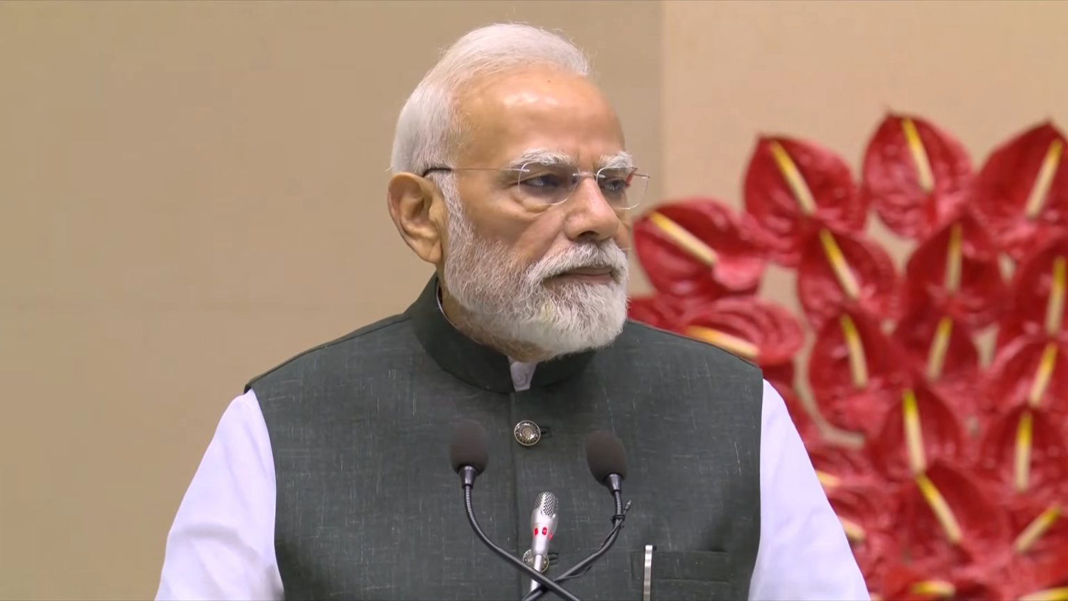 प्रधानमंत्री नरेन्‍द्र मोदी ने वेदांता समूह के अध्यक्ष अनिल अग्रवाल के पुत्र अग्निवेश अग्रवाल के निधन पर शोक व्यक्त किया