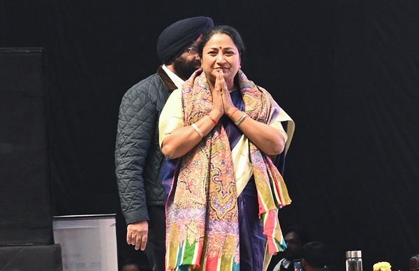 दिल्ली की मुख्यमंत्री रेखा गुप्ता और शिक्षा मंत्री आशीष सूद ने आज एक हजार सात सौ से अधिक विद्यार्थियों को छात्रवृत्ति वितरित की