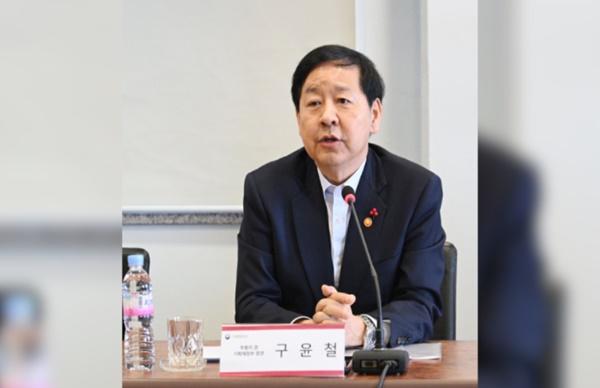 South Korea to extend waiver on visa processing fees for group tourists from India, China & other countries